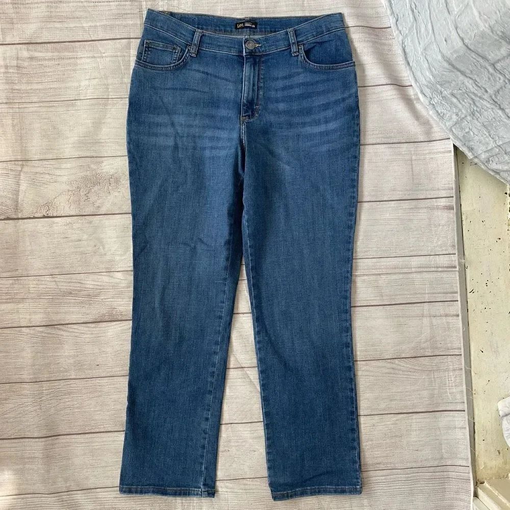 Lee women 10 short relaxed fit straight leg jeans blue